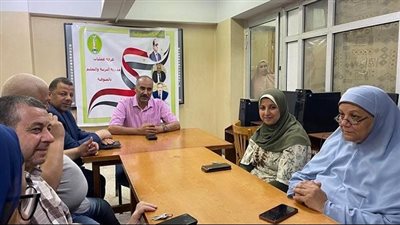 اليوم الخامس.. مدير تعليم المنوفية يتابع امتحانات الدبلومات الفنية من داخل غرفة العمليات الرئيسية
