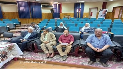 مدير التعليم بالقاهرة يتابع غرفة العمليات الرئيسية ويؤكد على التواصل الدائم بغرف العمليات الفرعية بالإدارت التعليمية