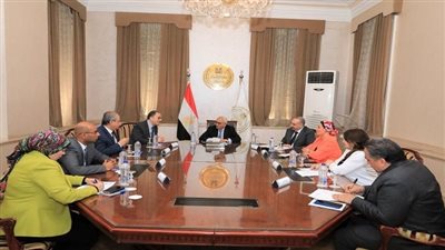 وزير التربية والتعليم يبحث مع رئيس الجامعة الأمريكية بالقاهرة مشروعات التعاون في مجال التعليم قبل الجامعي
