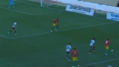 منتخب غينيا يتقدم على مصر فى الدقيقة 26 عن طريق جيراسي