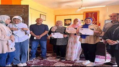 وكيل تعليم مطروح يكرم أوائل الشهادة الإعدادية بإدارة الحمام