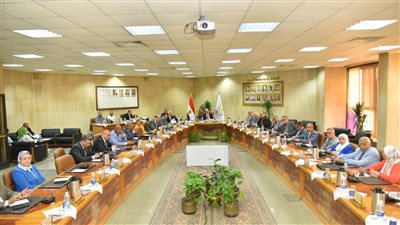 مجلس جامعة أسيوط بهنئ الرئيس السيسي بمناسبة قرب حلول عيد الأضحى المبارك وذكرى ثورة 30 يونيه