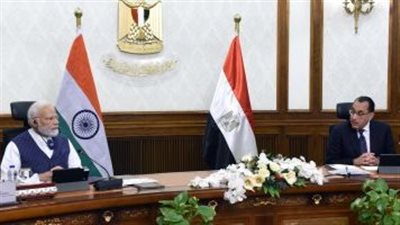 رئيسا وزراء مصر والهند يترأسان اجتماع مائدة مستديرة لمناقشة ملفات التعاون ذات الاهتمام المشترك
