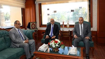 محافظ سوهاج يستقبل وزير التربية والتعليم لمتابعة انتظام سير امتحانات الثانوية العامة بالمحافظة