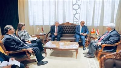 وزير التعليم العالي يستقبل السفير التونسي بالقاهرة لبحث سبل التعاون المشترك