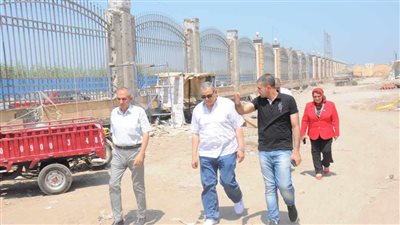 رئيس جامعة كفر الشيخ يتابع جولاته التفقدية للموقع العام للمدينة الطبية بالجامعة