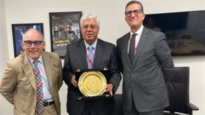 وزير التعليم العالى يبحث مع نظيره البريطانى التعاون المُشترك