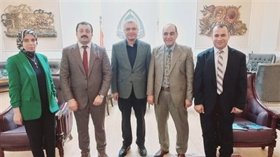 رئيس جامعة الزقازيق يصدر عددًا من القرارات الجديدة 