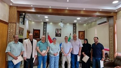 مدير تعليم القليوبية تكرم أعضاء غرفة عمليات الثانوية العامة