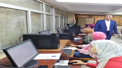 وكيل وزارة التعليم بالمنوفية يتابع امتحانات مدارس المتفوقين Stem