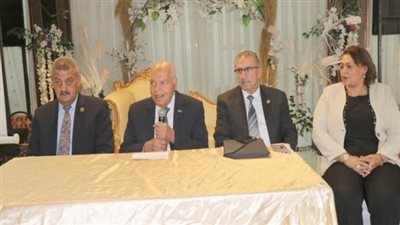 نقيب المعلمين يفتتح الدورة التدريبية الـ82 حول أساليب التفكير والدراسات المستقبلية