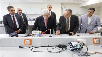 لقاء موسع لوزير التعليم العالي بعلماء مدينة زويل للعلوم والتكنولوجيا 