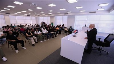 الجامعات الأوروبية في مصر تحتفل بتسلم الطلاب شهادة جامعة لندن وتمنح السابعة على الجمهورية أدبي منحة كاملة ببرنامج السيكولوجي