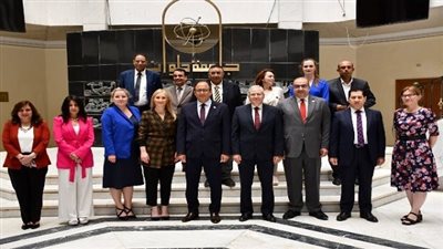 وفد جامعة الصداقة الروسية يزور 