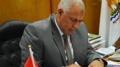 محافظ الوادى الجديد: فتح باب التظلمات لحركة تنقلات المعلمين بالمحافظة