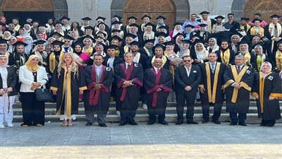 نائب رئيس جامعة الزقازيق لشئون التعليم والطلاب يشهد حفل خريجي كلية التربية النوعية الدفعة (٢٨)