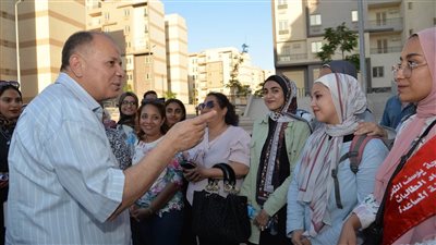محافظ أسيوط يصطحب طلاب بعض المدارس فى زيارة ميدانية لمدينة ناصر الجديدة