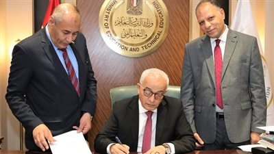 رضا حجازي يعتمد نتيجة الدور الثاني للثانوية العامة بنسبة 89.04%