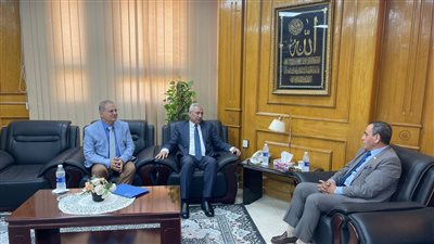  رئيس جامعة المنيا يستقبل رئيس لجنة قطاع التربية الرياضية بالمجلس الأعلى للجامعات