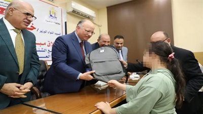 تعليم القاهرة تعلن سداد المصروفات الدراسية للطلاب غير القادرين وأبناء الأسر الأولى بالرعاية