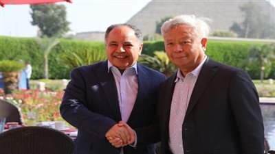 وفد من البنك الآسيوي للاستثمار في البنية التحتية: «حقًا.. عظمة المصريين في كل مكان وزمان»