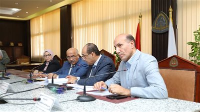 لجنة المكتبات في جامعة الزقازيق تجتمع لمناقشة عددا من الموضوعات