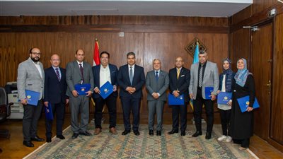 جامعة طنطا يكرم الفريق الطبي المشارك في اجراء الجراحة بالمستشفى الفرنساوى 