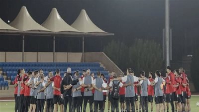 كولر يختار 19 لاعبا للقاء الأهلي أمام المصري