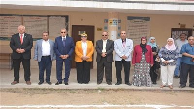 محافظ القليوبية يشهد طابور الصباح وتحية العَلَمْ في أول يوم دراسي للعام الجديد 2023-2024