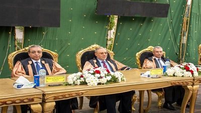 رئيس جامعة طنطا يشهد حفل تخريج الدفعة الــ 28 بــ 