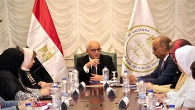 تمهيدا لصدور القرار الوزارى الخاص بها.. وزير التعليم يعقد اجتماعا لبحث المراجعة النهائية للائحة النظام والانضباط المدرسي