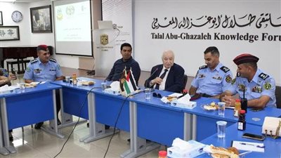 الدكتور أبوغزاله يشيد بالكفاءة المهنية العالية للفريق القانوني في المجموعة 1