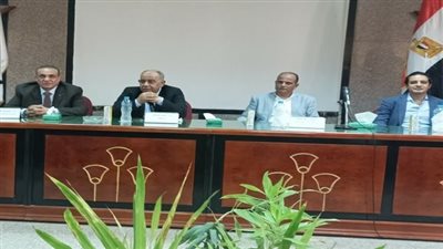 نائب رئيس جامعة عين شمس لشئون التعليم والطلاب يشهد حفل ختام فاعليات معرض الثقافات العسكرية