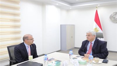 وزير التعليم العالي يلتقي نائب مساعد وزير الخارجية الأمريكي للتعليم والثقافة لبحث آليات التعاون المشترك