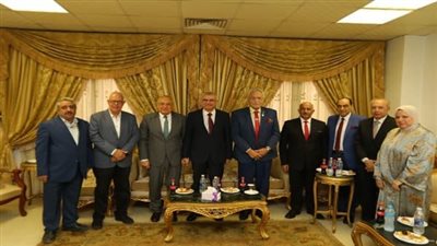 رئيس جامعة الزقازيق يشهد إحتفالية كلية الطب باليوبيل الذهبى لانتصارات أكتوبر