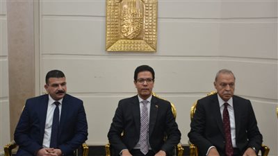 محافظ القليوبية ورئيس جامعة بنها يشهدان الندوة التعريفية لبرنامج 