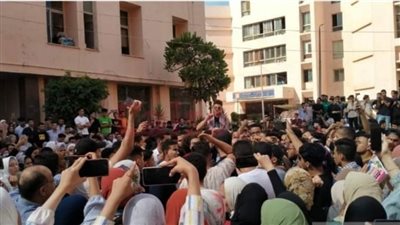 مسيرات حاشدة داخل جامعة المنوفية دعما لغزة لدعم القضية الفلسطينية بايدن يا كداب المقاومة مش إرهاب