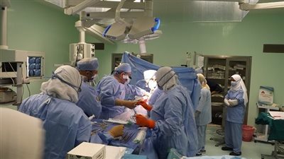 نجاح عملية زراعة كبد لمواطن خمسيني فى مستشفي الراجحي بجامعة أسيوط 