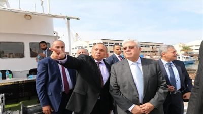 وزير التعليم العالي يتفقد سفينة الأبحاث العلمية سلسبيل بالإسكندرية