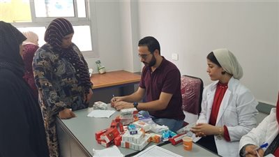 إقبال كبير على قوافل جامعة بنها الطبية ضمن مبادرة 