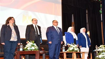 نائب رئيس جامعة عين شمس لشئون التعليم والطلاب يشهد حفل تخرج كلية العلوم