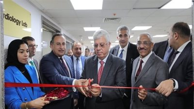 وزير التعليم العالي يفتتح عدة مشروعات طبية بالمستشفيات بجامعة الإسكندرية