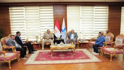 رئيس جامعة كفر الشيخ يستقبل العميد خالد رجب مدير منطقة تجنيد وتعبئة المنصورة