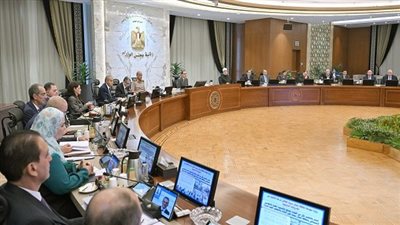 رئيس الوزراء يشيد بنماذج المدارس المميزة التي تم افتتاحها اليوم بأرض القرية الكونية.. ويكلف وزيري الإسكان والتنمية المحلية بإتاحة أراضٍ للتوسع في ذلك النموذج بالمدن الجديدة والمحافظات