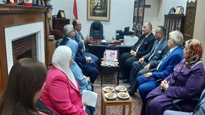 رئيس جامعة حلوان يستقبل فريق الهيئة القومية لضمان جودة التعليم والاعتماد بكلية التربية الفنية