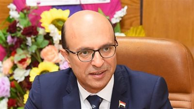 كلية التجارة جامعة أسيوط تنظم ندوة تثقيفية عن أهمية العمل التطوعى 