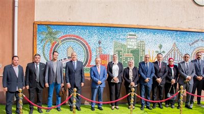 جدارية تجسد انجازات الجمهورية الجديدة بكلية التربية النوعية جامعة طنطا