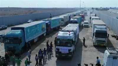 الهلال الأحمر: اصطفاف شاحنات المساعدات بالقرب من معبر رفح يصل لنحو 100 شاحنة