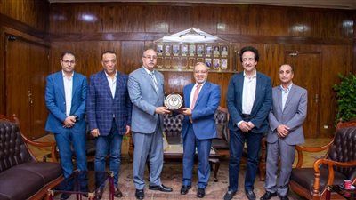 رئيس جامعة طنطا يستقبل وفد لجنة نقابة الصحفيين بالغربية