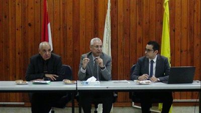 رئيس جامعة المنيا: أتابع كفاءة أداء شبكة المعلومات ووضع سياسات الاستخدام العادل لها